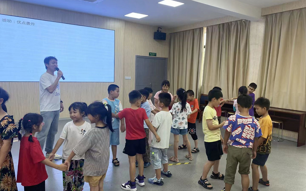 乌兰浩特龙观乡中心学校