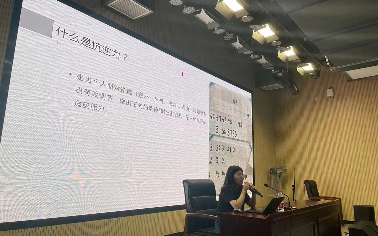 乌兰浩特董玉娣中学